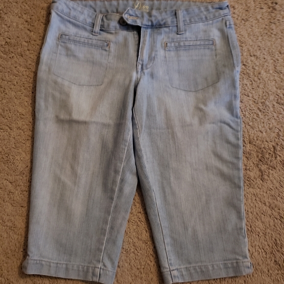 Old Navy  capris - Picture 1 of 2